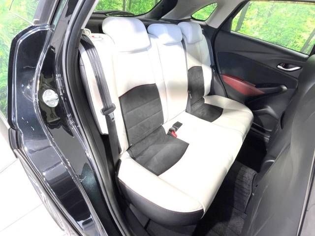 Mazda CX-3 2015-10 16701-9