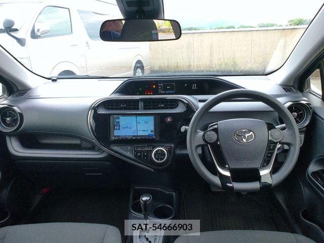 Toyota AQUA 2019-06 375816-1