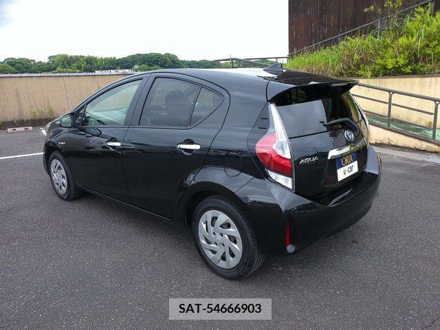 Toyota AQUA 2019-06 375816-28