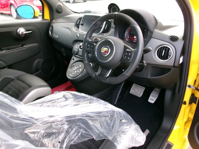Abarth 595 2020-01 23031-1