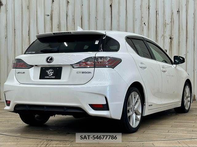 Lexus CT 2014-02 322672-15