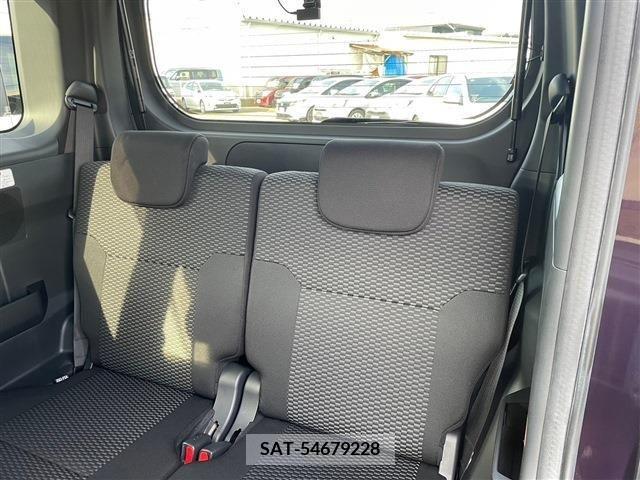 Toyota Pixis Mega 2019-04 348942-3