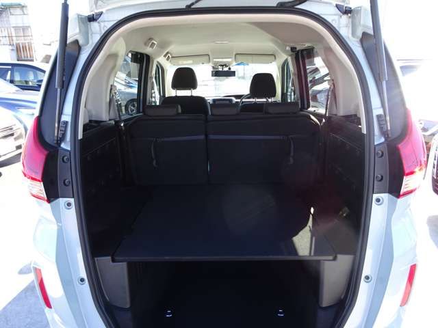 Honda FREED 2023-01 27698-9