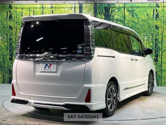 Toyota VOXY 2018-10 332375-18