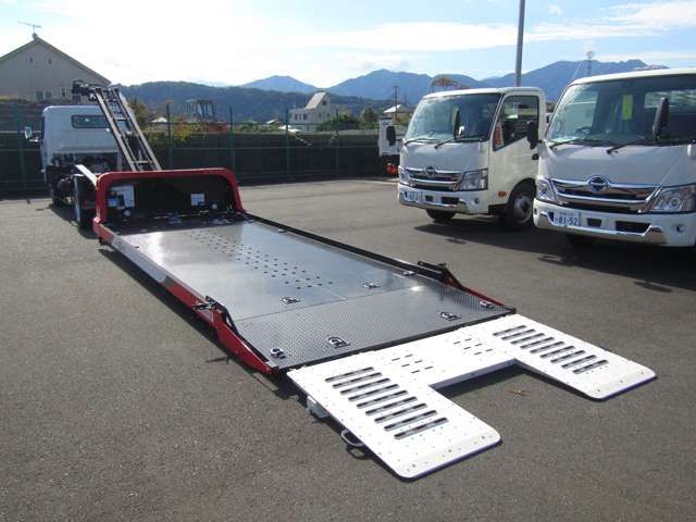 Mitsubishi CANTER 2023-04 185479-9