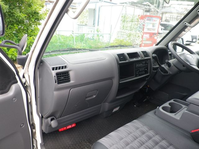 Mazda BONGO VAN 2018-03 3410-3