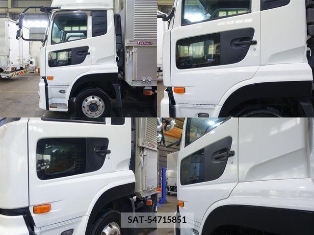 Nissan QUON 2014-06 354421-7