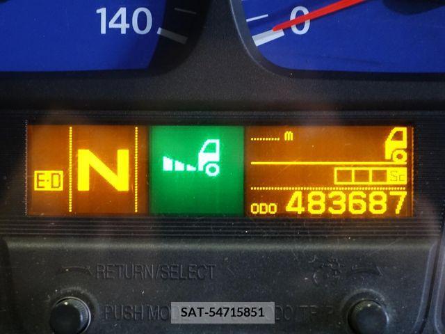 Nissan QUON 2014-06 354421-17