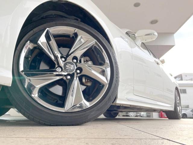 Toyota CROWN SEDAN 2018-12 188823-13