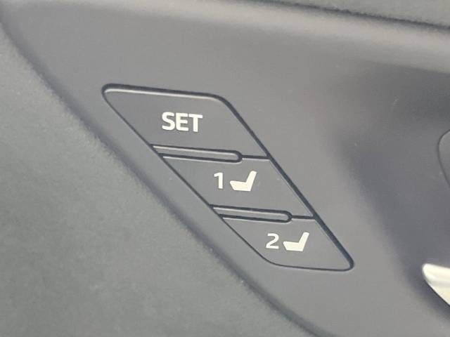 Toyota CROWN SEDAN 2018-12 188823-8