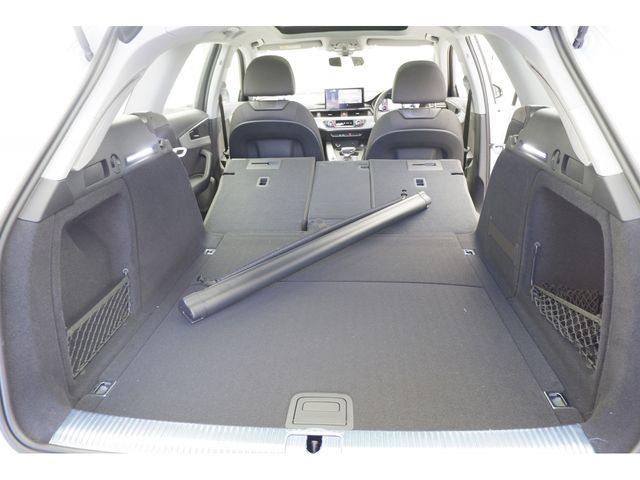 Audi A4 2022-12 185405-10