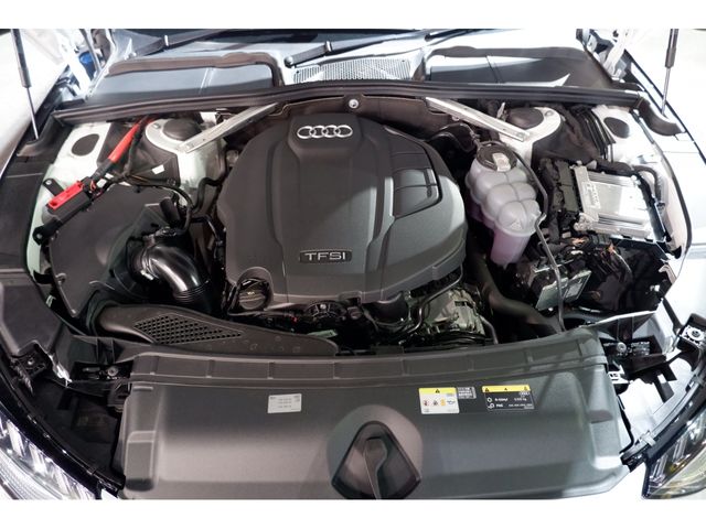 Audi A4 2022-12 185405-12
