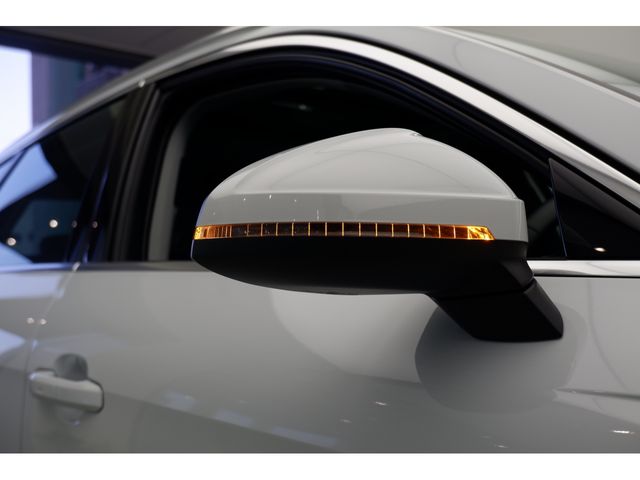 Audi A4 2022-12 185405-27