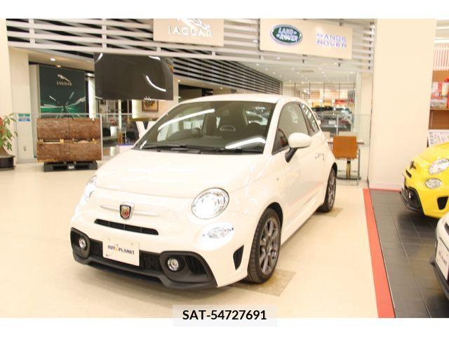 Abarth 595 2020-12 205823-24