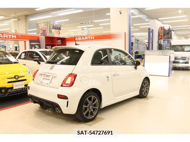 Abarth 595 2020-12 205823-25