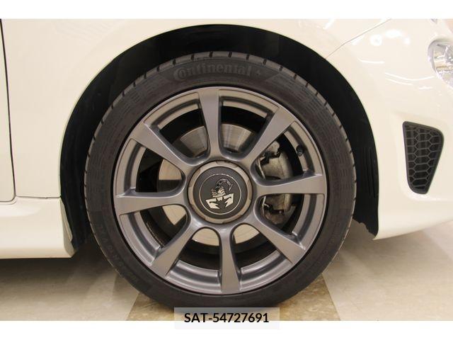Abarth 595 2020-12 205823-28