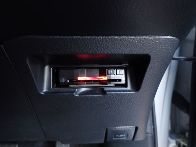 Toyota VITZ 2018-04 192485-12