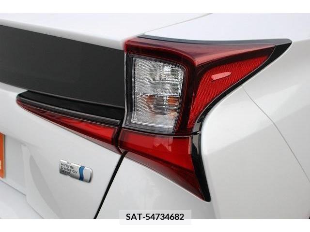Toyota PRIUS 2020-10 393408-11