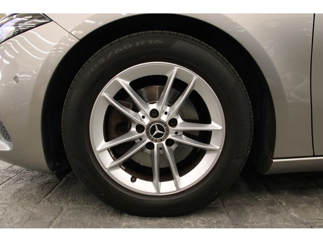 Mercedes Benz A-CLASS 2018-12 11014-28