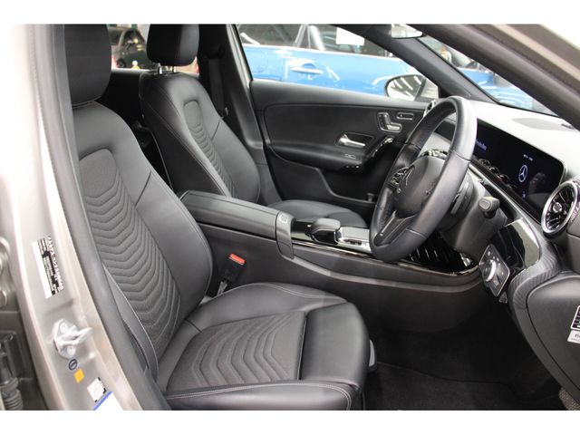Mercedes Benz A-CLASS 2018-12 11014-16