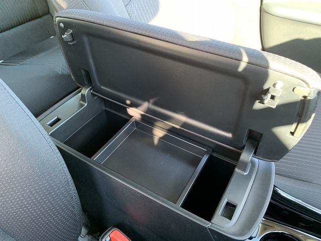 Toyota PRIUS 2019-11 191253-27