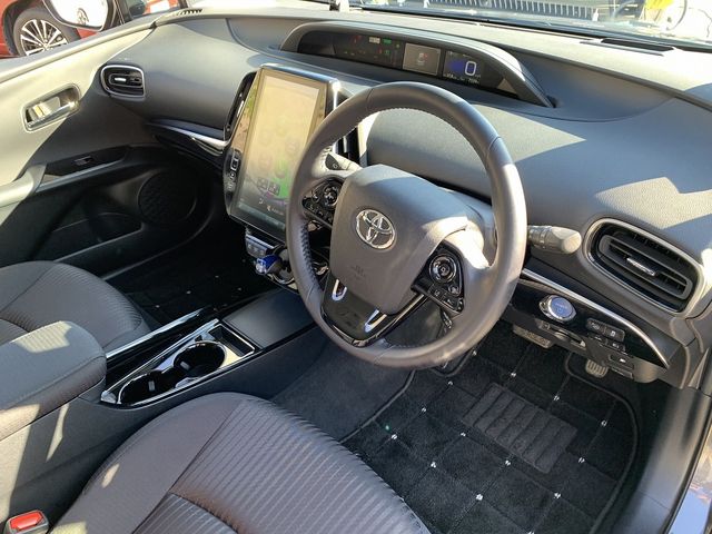 Toyota PRIUS 2019-11 191253-15