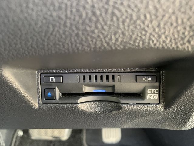 Toyota PRIUS 2019-11 191253-23