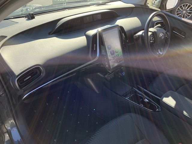 Toyota PRIUS 2019-11 191253-18