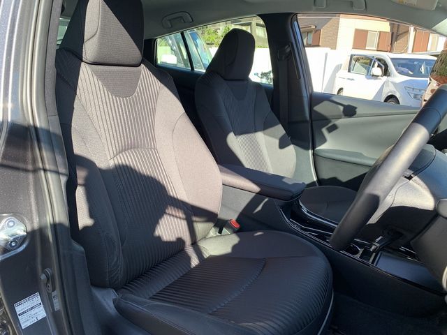 Toyota PRIUS 2019-11 191253-14