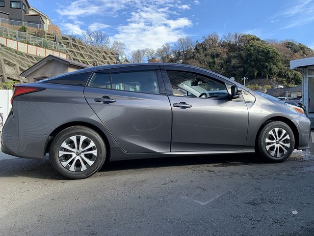 Toyota PRIUS 2019-11 191253-5