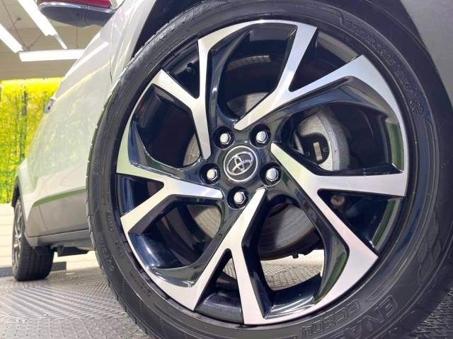 Toyota C-HR 2017-08 13813-12