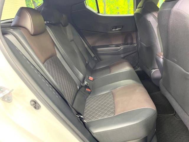 Toyota C-HR 2017-08 13813-9