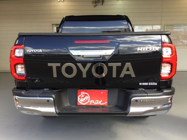 Toyota HILUX 2022-10 10281-7