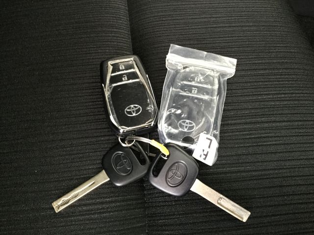 Toyota HILUX 2022-10 10281-15