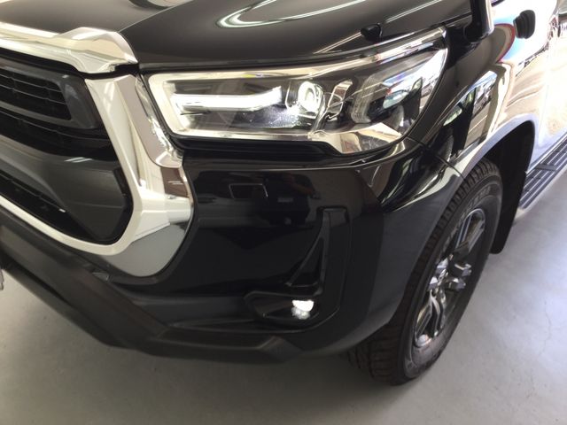 Toyota HILUX 2022-10 10281-25
