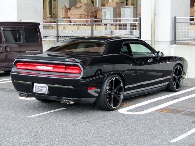 Dodge CHALLENGER 2012-05 23178-1
