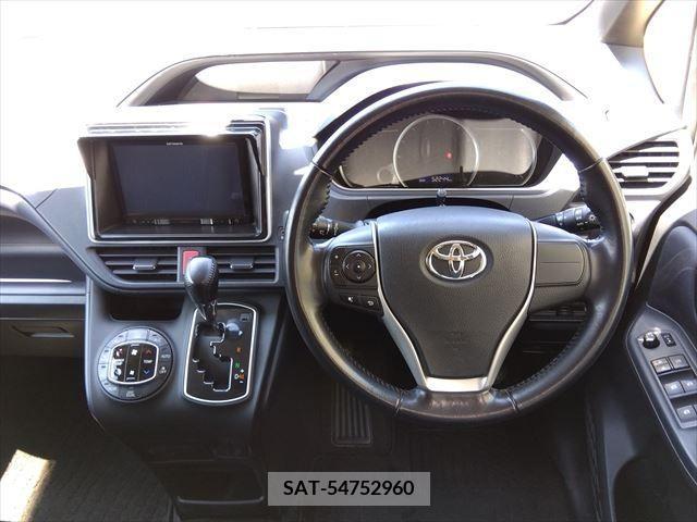 Toyota VOXY 2015-11 321470-1