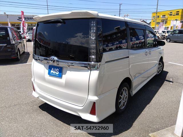 Toyota VOXY 2015-11 321470-2