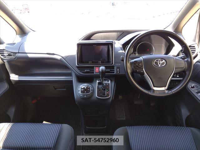 Toyota VOXY 2015-11 321470-9