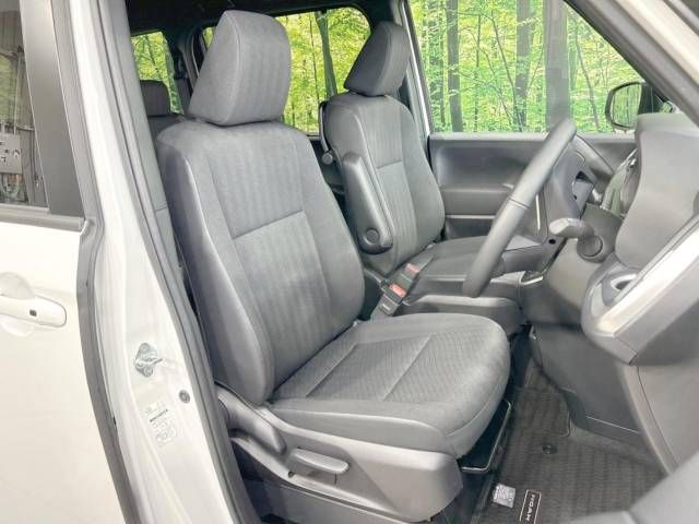 Toyota NOAH 2023-06 28383-8