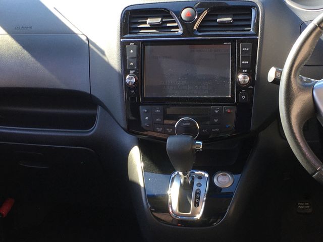 Nissan SERENA 2014-11 183598-6