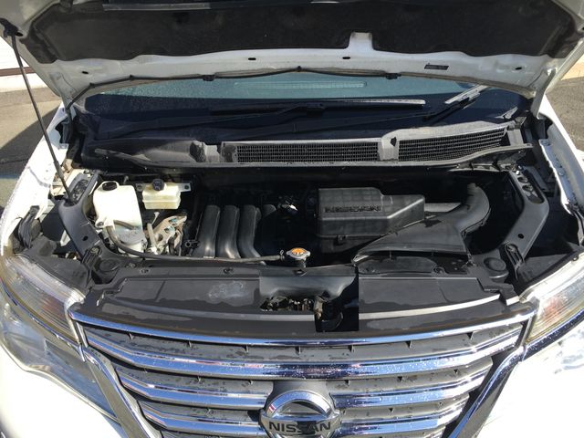 Nissan SERENA 2014-11 183598-19