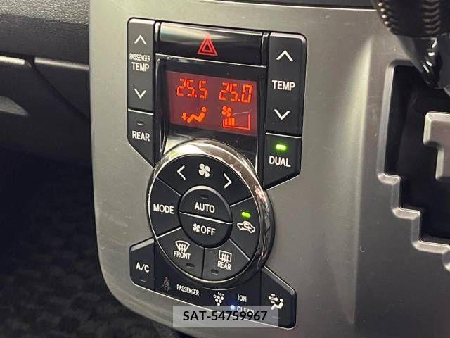 Toyota VOXY 2012-10 255145-5