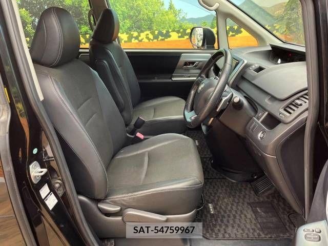 Toyota VOXY 2012-10 255145-7