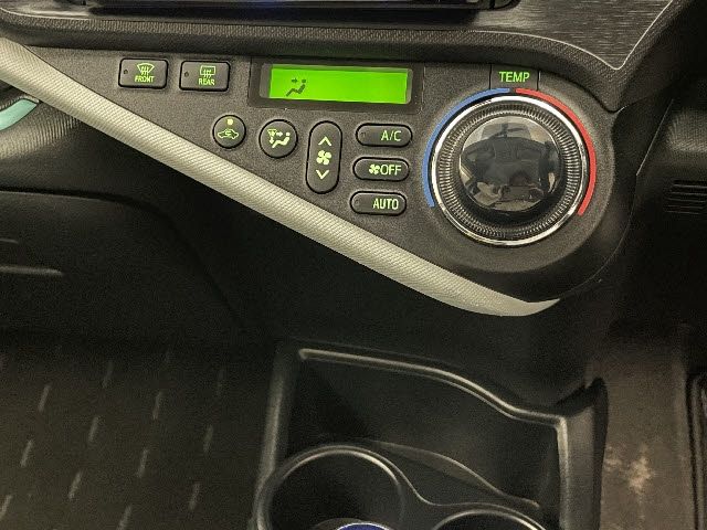 Toyota AQUA 2013-03 6866-20