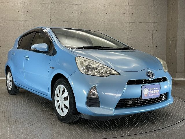 Toyota AQUA 2013-03 6866-5