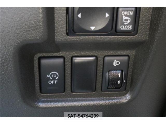 Nissan CUBE 2013-05 201407-10