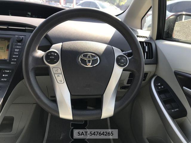 Toyota PRIUS 2011-07 241232-12