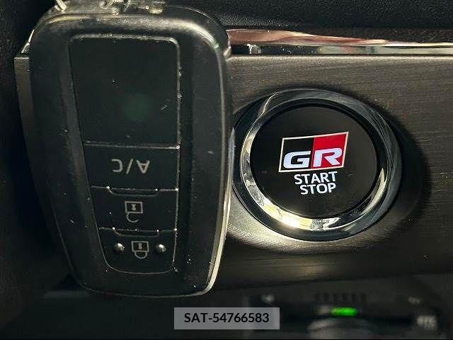 Toyota PRIUS PHV 2019-04 221472-6