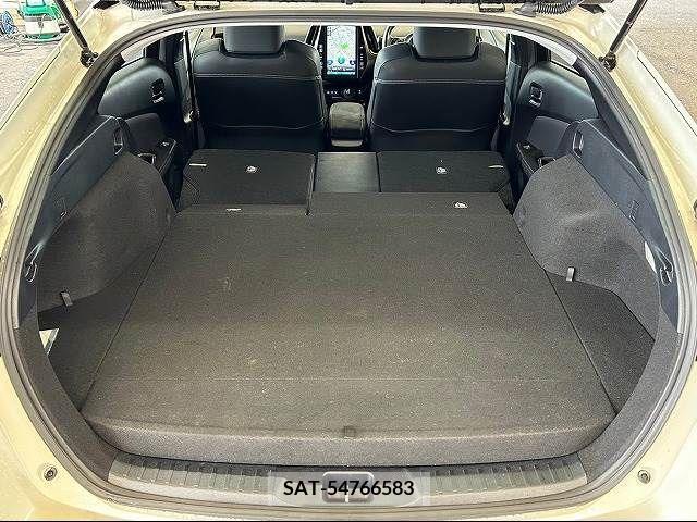 Toyota PRIUS PHV 2019-04 221472-19